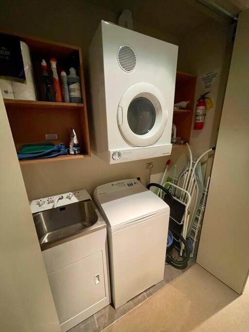 Terrace Downs 2 Bedroom Apartment Windwhistle Экстерьер фото